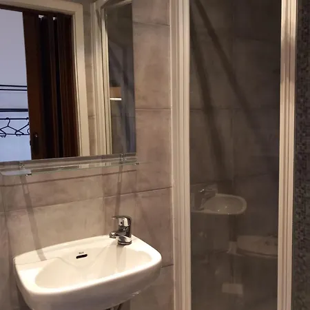 Guest house Guerra Junqueiro 3*