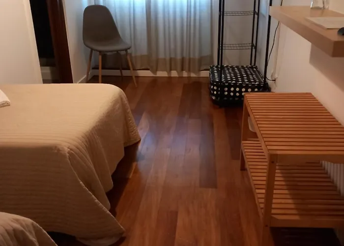 Guerra Junqueiro Pensión 3*