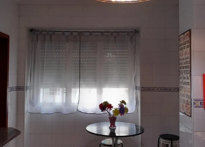 Guerra Junqueiro 3* Lisboa